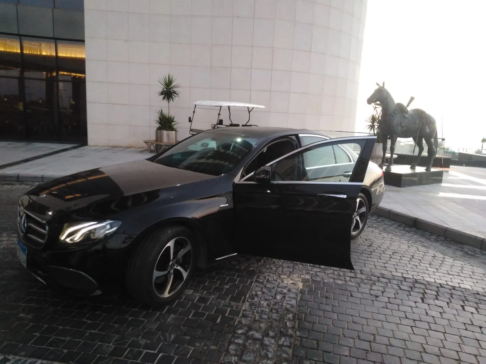 مرسيدس E200 gallery image 2